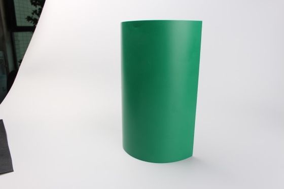 Discarica e protezione dell'ambiente Geomembrana liscia in HDPE con un tenore di 2,0-3,0% di nero di carbonio e un design flessibile e durevole