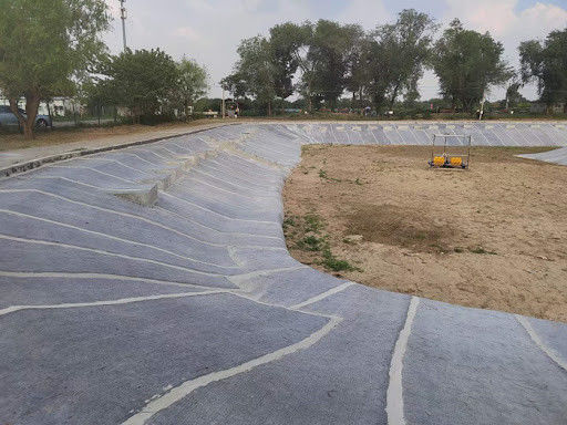 Copertura di cemento resistente alla corrosione per canali di drenaggio industriali - rivestimento pesante di larghezza 4 m