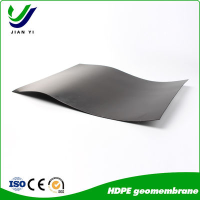 Geomembrana liscia HDPE resistente per il progetto anti-siccatura di un lago artificiale Resistenza alla rottura 20-80N/mm Allungamento alla rottura 700%