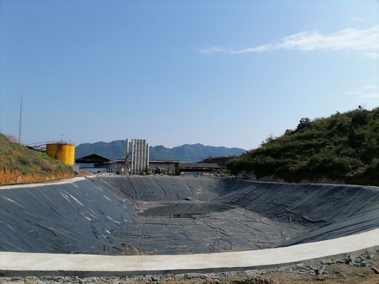 Soluzione per la gestione dei residui Geomembrana liscia in HDPE con eccellente resistenza chimica e resistenza alle alte temperature