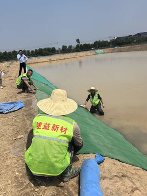 Soluzioni di rivestimento di stagni per l'acquacoltura 4m larghezza Cimento copertura con fibre tessili e polvere di cemento