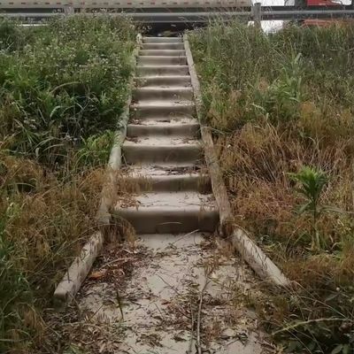 Copertura di cemento resistente alla corrosione per canali di drenaggio industriali - rivestimento pesante di larghezza 4 m