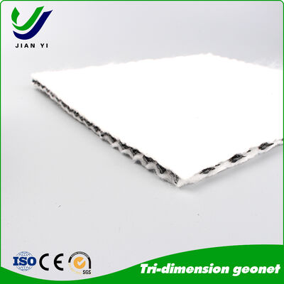 Rete drenante composita 3D multifunzionale con resistenza alla trazione ≥16kN/m e eccellente resistenza ai raggi UV per progetti ingegneristici