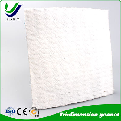 Rete di drenaggio composta 3D resistente ai raggi UV e ai prodotti chimici con elevata resistenza alla trazione ≥ 16kN/m per drenaggio sotterraneo e giardino