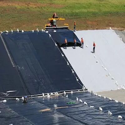 Geomembrana HDPE stabile e antiscivolo ad alto coefficiente di attrito con impermeabilità ultra-bassa per progetti di ingegneria